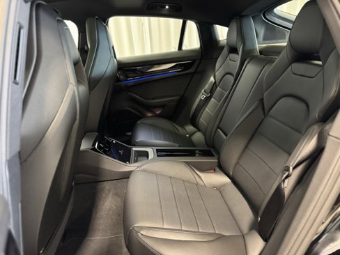 New 2025 Porsche Panamera 4 image 33