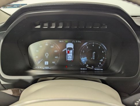 Used 2016 Volvo XC90 T6 Momentum w/ Momentum Plus Package image 12