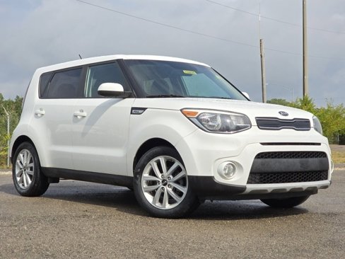 Used 2019 Kia Soul + image 2
