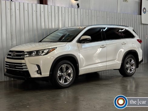 Used 2018 Toyota Highlander Limited Platinum image 1