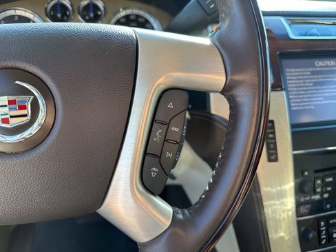Used 2013 Cadillac Escalade Platinum image 32