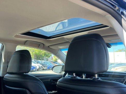 Used 2016 Toyota Avalon Limited image 13