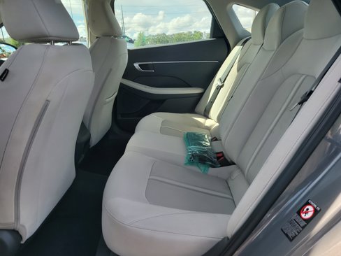 Used 2023 Hyundai Sonata SE image 11