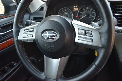 Used 2011 Subaru Outback 2.5i Limited image 25