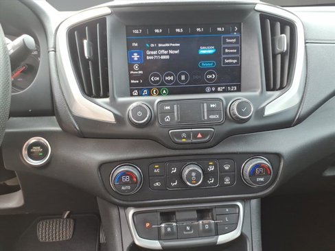 Used 2022 GMC Terrain SLE w/ Driver Convenience Package image 17