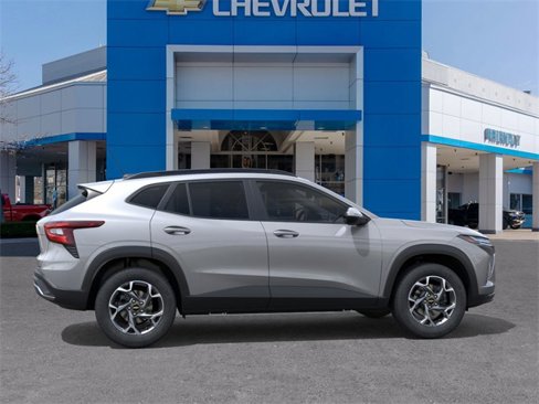 New 2025 Chevrolet Trax LT w/ LT Convenience Package image 5