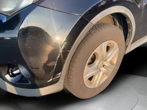 Used 2014 Toyota RAV4 LE image 2