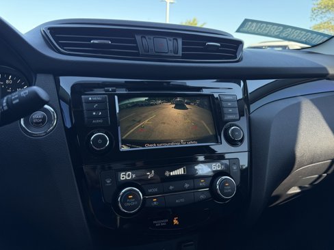 Used 2020 Nissan Rogue Sport SV image 17