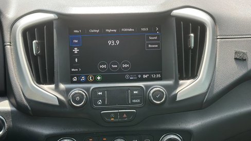 Used 2022 GMC Terrain SLT image 16