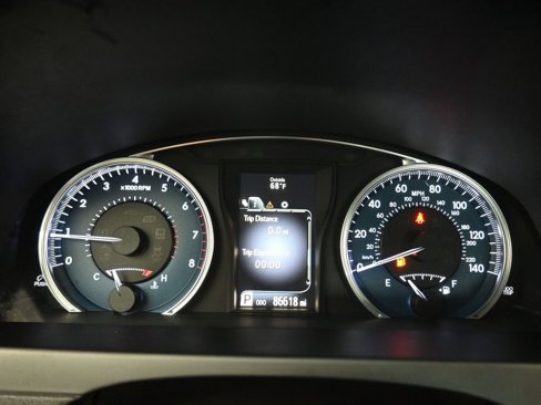 Used 2016 Toyota Camry LE image 15