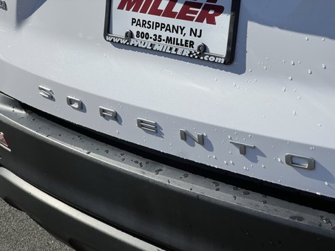 Used 2022 Kia Sorento LX image 25