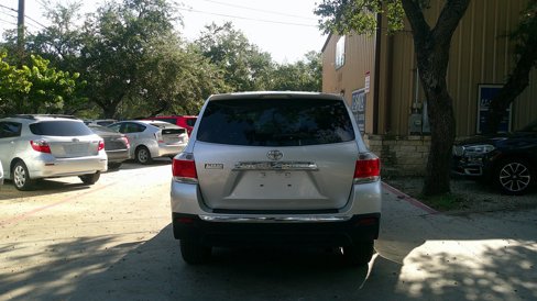 Used 2012 Toyota Highlander FWD image 9