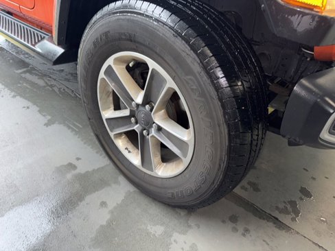 Used 2018 Jeep Wrangler Unlimited Sahara image 5