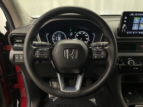 Used 2025 Honda Pilot EX-L image 12