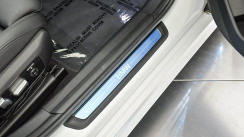 Used 2021 BMW 330i Sedan w/ Premium Package image 17