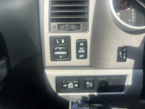 Used 2012 Toyota Tundra 4x4 Double Cab image 14