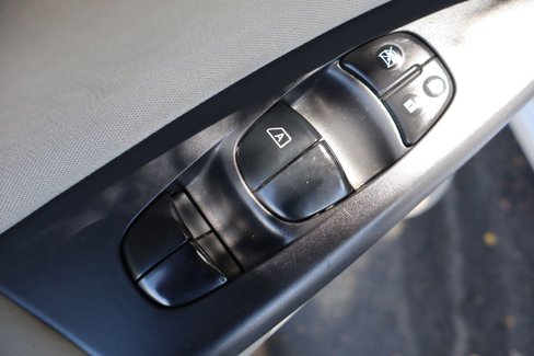 Used 2016 Nissan Sentra SV image 27