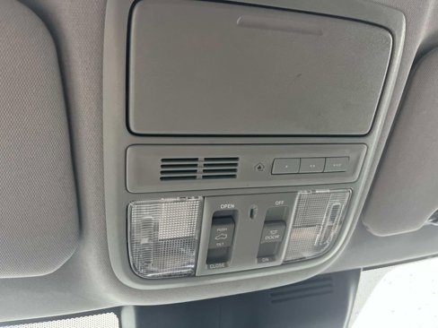 Used 2022 Honda CR-V Touring image 26