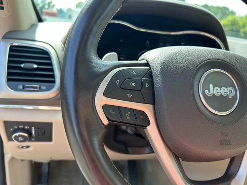 Used 2016 Jeep Grand Cherokee Overland image 14