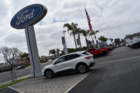 Used 2022 Ford Escape SEL w/ Technology Package image 18