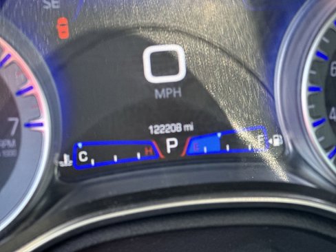 Used 2019 Chrysler 300 Limited image 12