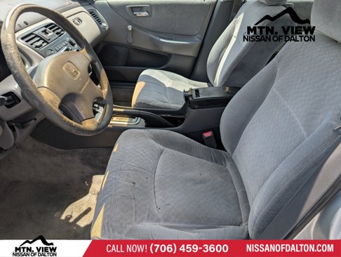 Used 2001 Honda Accord VP image 9