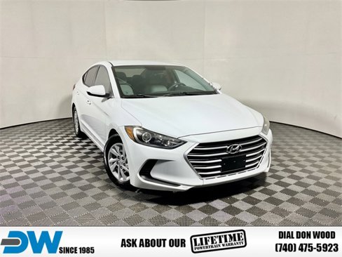 Used 2017 Hyundai Elantra SE image 1