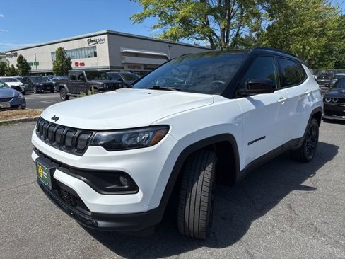 Certified 2022 Jeep Compass Altitude w/ Sun and Sound Group image 3