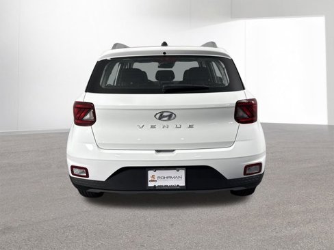 New 2025 Hyundai Venue SEL image 14