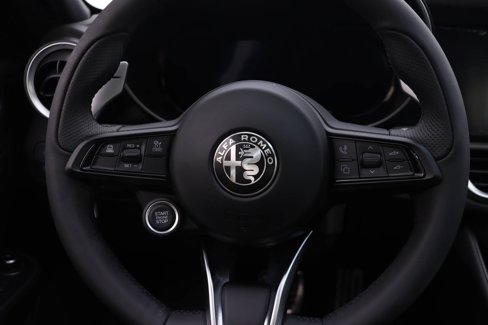 New 2024 Alfa Romeo Giulia Sprint image 13