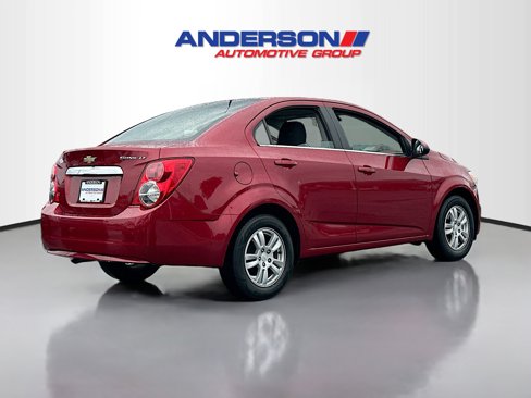 Used 2013 Chevrolet Sonic LT image 2