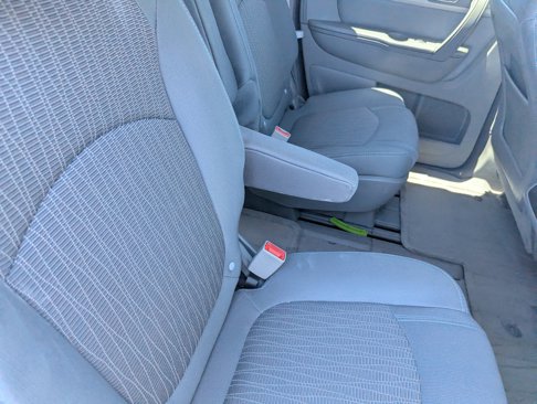 Used 2017 Chevrolet Traverse LT image 11