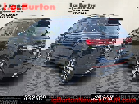 Used 2024 Volkswagen Atlas SE image 4