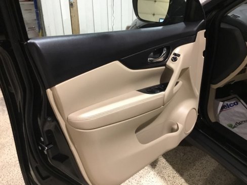 Used 2016 Nissan Rogue SL image 36