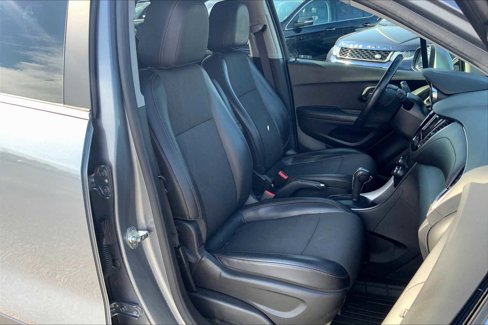 Used 2019 Chevrolet Trax LT w/ LT Convenience Package image 8