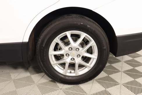 Used 2024 Chevrolet Equinox LS w/ LS Convenience Package image 17