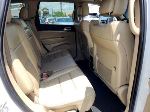 Used 2019 Jeep Grand Cherokee Limited image 18