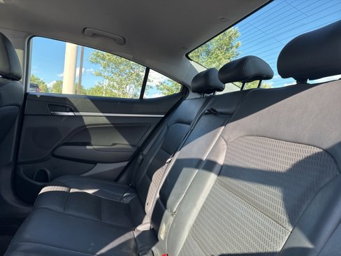 Used 2020 Hyundai Elantra Limited w/ Ultimate Package 03 image 10
