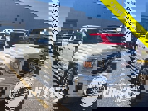 Used 2014 GMC Sierra 1500 SLT w/ All-Terrain Package image 1