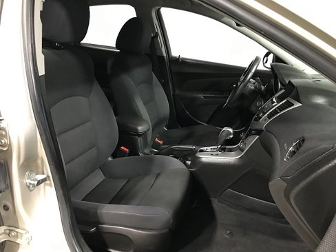 Used 2014 Chevrolet Cruze LT image 14