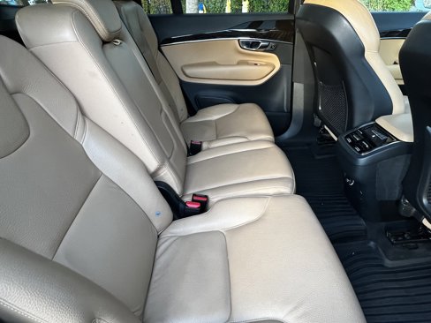 Used 2018 Volvo XC90 T6 Momentum w/ Convenience Package image 40