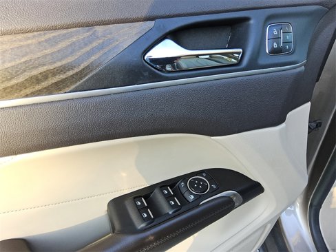 Used 2019 Lincoln MKC Reserve image 18