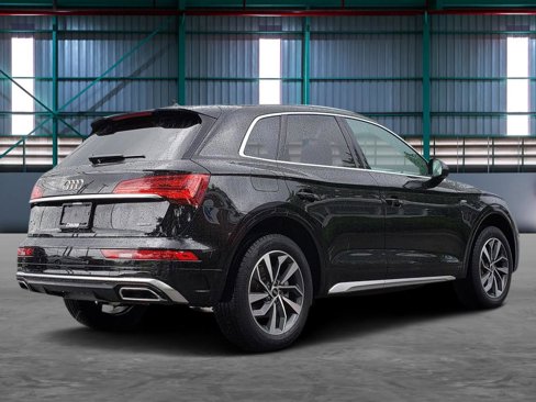 Used 2024 Audi Q5 2.0T Premium w/ Convenience Package image 5