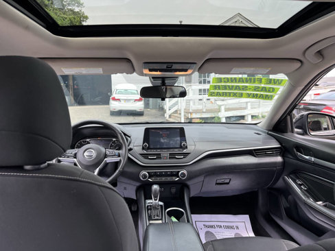 Used 2021 Nissan Altima 2.5 SV w/ SV Premium Package image 23
