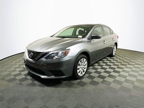 Used 2019 Nissan Sentra S image 4