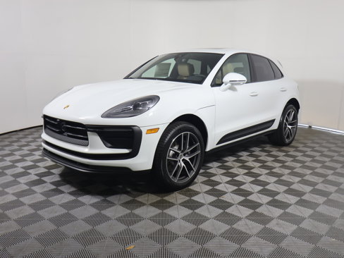 New 2025 Porsche Macan image 11