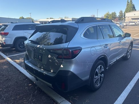 Certified 2022 Subaru Outback Limited image 3