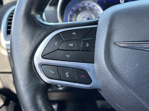 Used 2020 Chrysler 300 Touring image 23