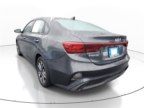 Used 2024 Kia Forte LXS image 4
