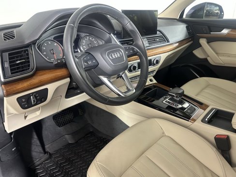 Certified 2022 Audi Q5 2.0T Premium w/ Convenience Package image 9